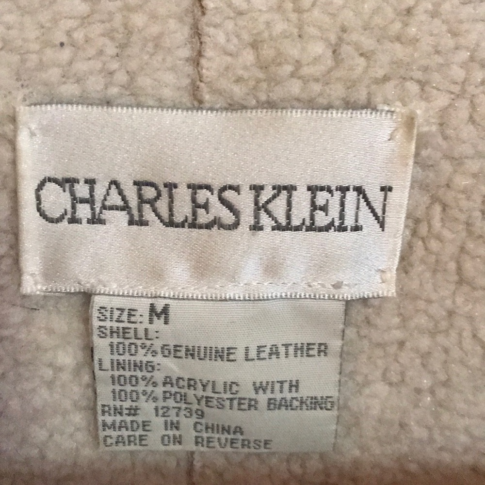 Beautiful suede jacket! - Picture 2 of 7